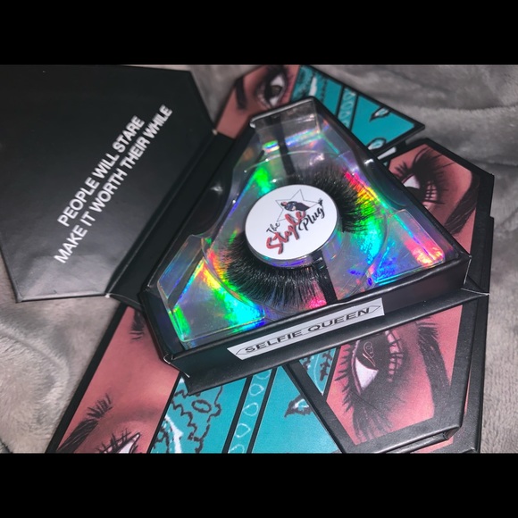 StylePlug Lashes - Picture 5 of 7